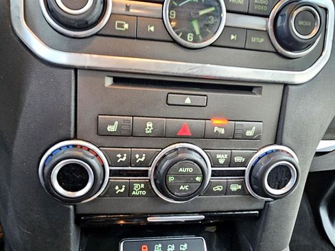 Used 2016 Land Rover LR4 HSE LUX image 34