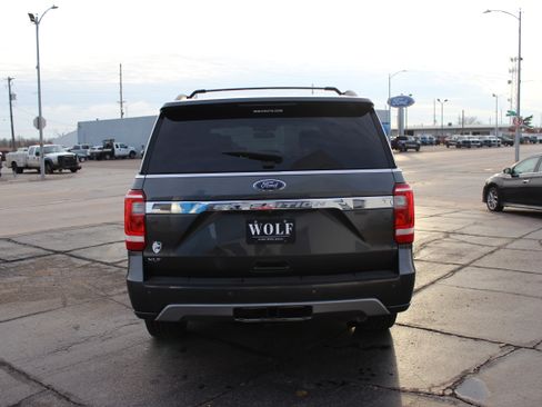 Used 2020 Ford Expedition XLT w/ Equipment Group 202A image 6