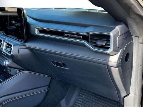 Used 2024 Ford Mustang GT Premium image 18