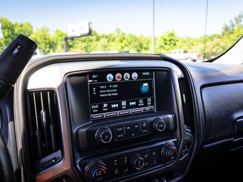 Used 2018 Chevrolet Silverado 1500 LTZ Z71 w/ LTZ Plus Package AWD/4WD image 23