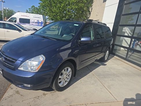Used 2007 Kia Sedona EX w/ Luxury Pkg FWD image 3