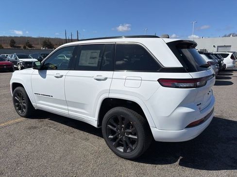 New 2026 Jeep Grand Cherokee Limited Reserve image 5