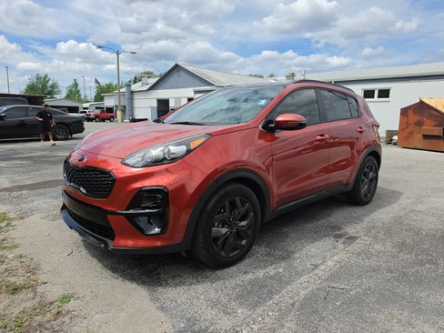 Used 2022 Kia Sportage Nightfall Edition image 7