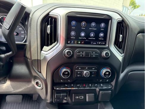 Used 2020 Chevrolet Silverado 1500 LT Trail Boss image 36