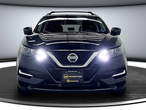 Used 2020 Nissan Rogue Sport SL AWD/4WD image 2