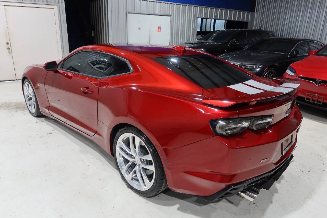 Used 2021 Chevrolet Camaro SS RWD image 3