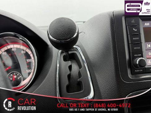 Used 2019 Dodge Grand Caravan SE image 22