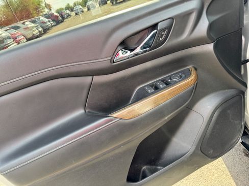 Used 2020 GMC Acadia SLE FWD image 11
