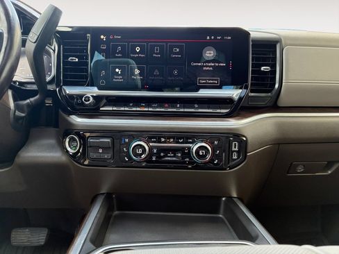 Used 2025 GMC Sierra 2500 SLT w/ SLT Premium Package AWD/4WD image 11