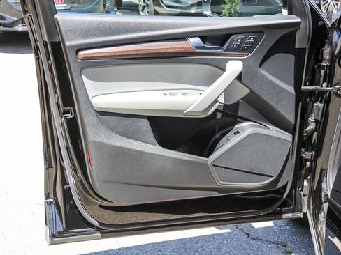 Used 2023 Audi Q5 2.0T Premium w/ Convenience Package AWD/4WD image 22