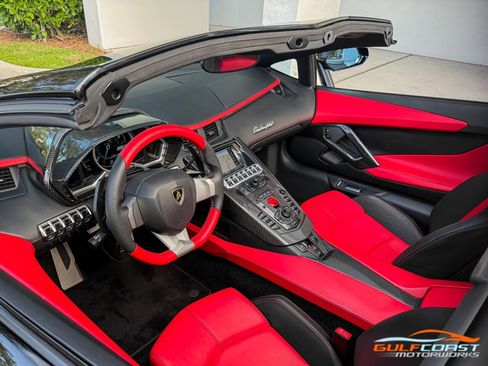 Used 2016 Lamborghini Aventador LP 700-4 image 2