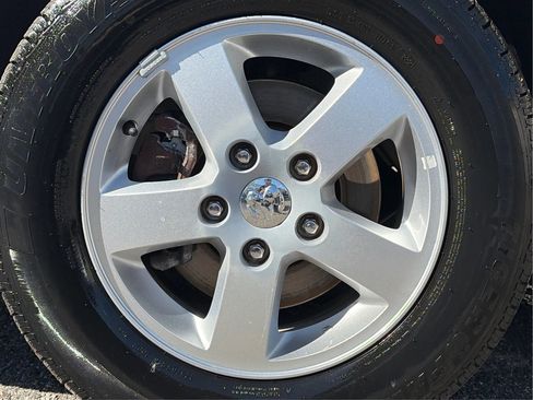 Used 2012 Dodge Grand Caravan Crew image 10