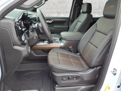 New 2026 Chevrolet Silverado 1500 High Country AWD/4WD image 4