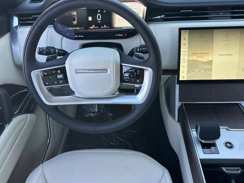 New 2026 Land Rover Range Rover SE AWD/4WD image 13