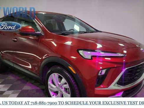 Used 2025 Buick Encore GX Preferred image 2