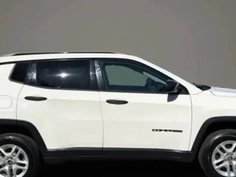 Used 2018 Jeep Compass Sport FWD image 13