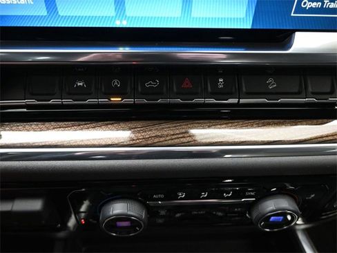 Used 2024 Chevrolet Silverado 1500 LT Trail Boss w/ Convenience Package II image 16