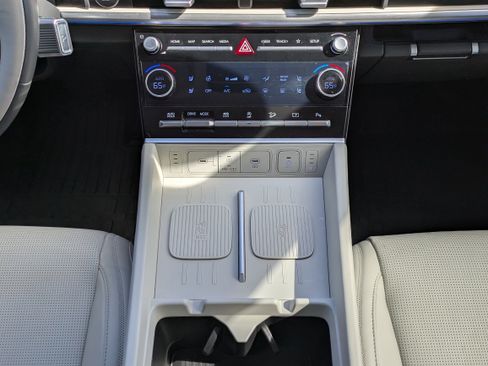 Certified 2024 Hyundai Santa Fe Calligraphy image 17