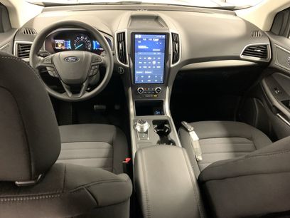 New 2024 Ford Edge SE
