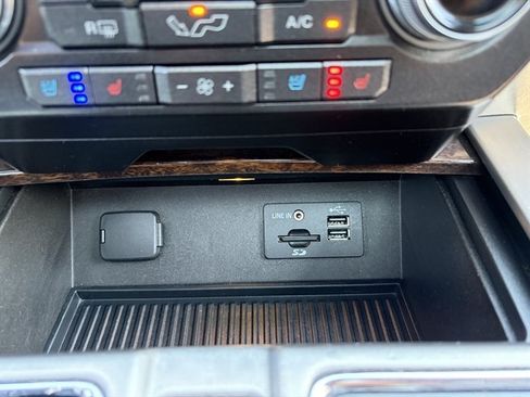Used 2015 Ford F150 Platinum w/ Technology Package AWD/4WD image 37