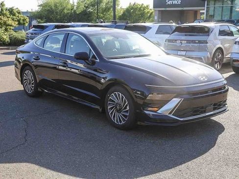 New 2026 Hyundai Sonata Limited FWD image 6