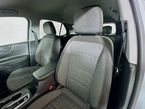 Used 2024 Chevrolet Equinox LT image 19