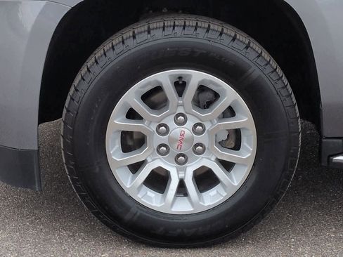 Used 2018 GMC Yukon SLT image 13