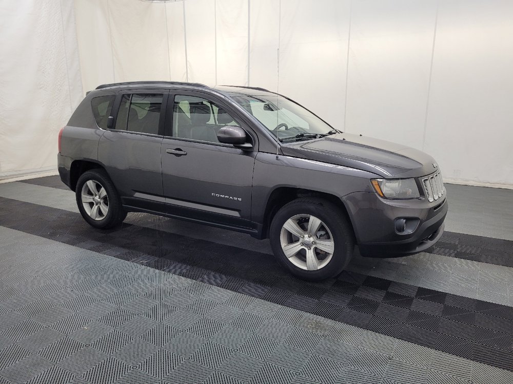 Used 2015 Jeep Compass Latitude AWD/4WD image 11