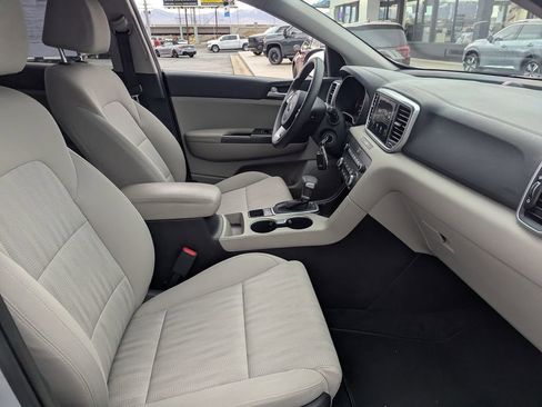 Used 2020 Kia Sportage LX image 33