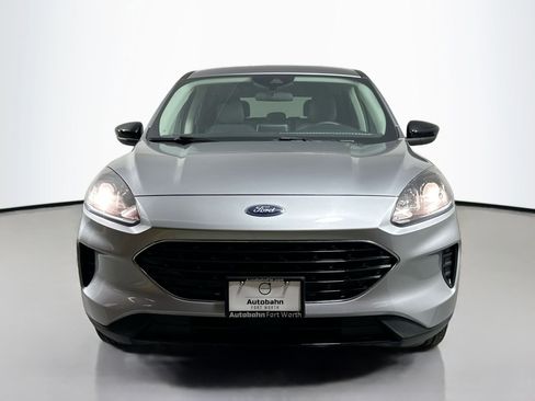 Used 2021 Ford Escape SE w/ SE Sport Appearance Package image 2