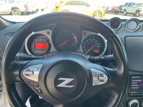 Used 2017 Nissan 370Z Coupe image 15