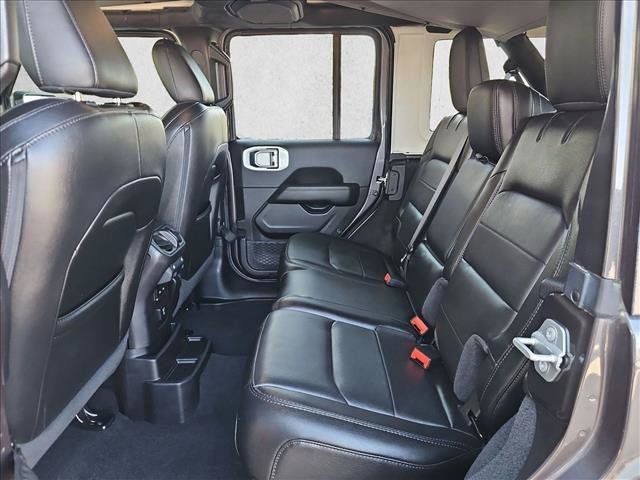 Used 2021 Jeep Wrangler Unlimited Sahara AWD/4WD image 15