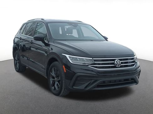 Used 2022 Volkswagen Tiguan SE image 8