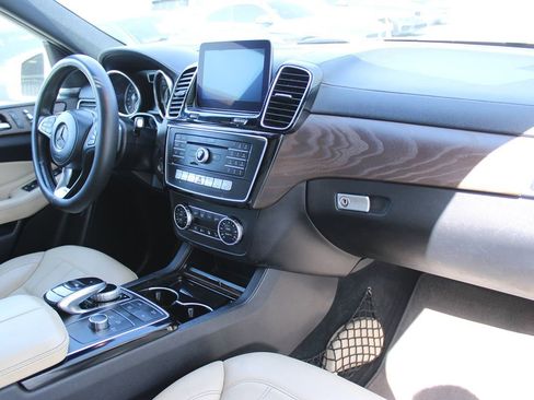 Used 2017 Mercedes-Benz GLS 450 4MATIC image 30