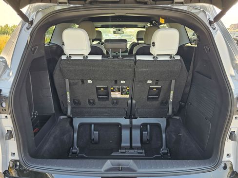 Used 2026 Toyota Sienna XSE AWD/4WD image 14