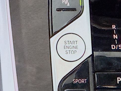 Used 2024 BMW X5 sDrive40i image 21