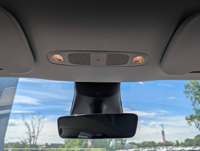 Used 2023 Tesla Model Y Long Range AWD/4WD image 25