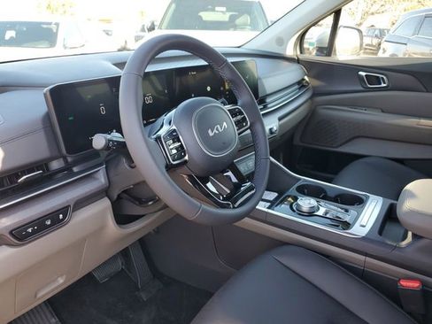 New 2026 Kia Carnival EX image 14