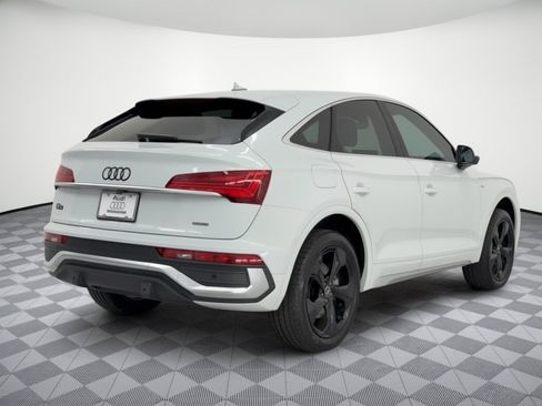 Used 2023 Audi Q5 2.0T Premium Plus w/ Premium Plus Package AWD/4WD image 9