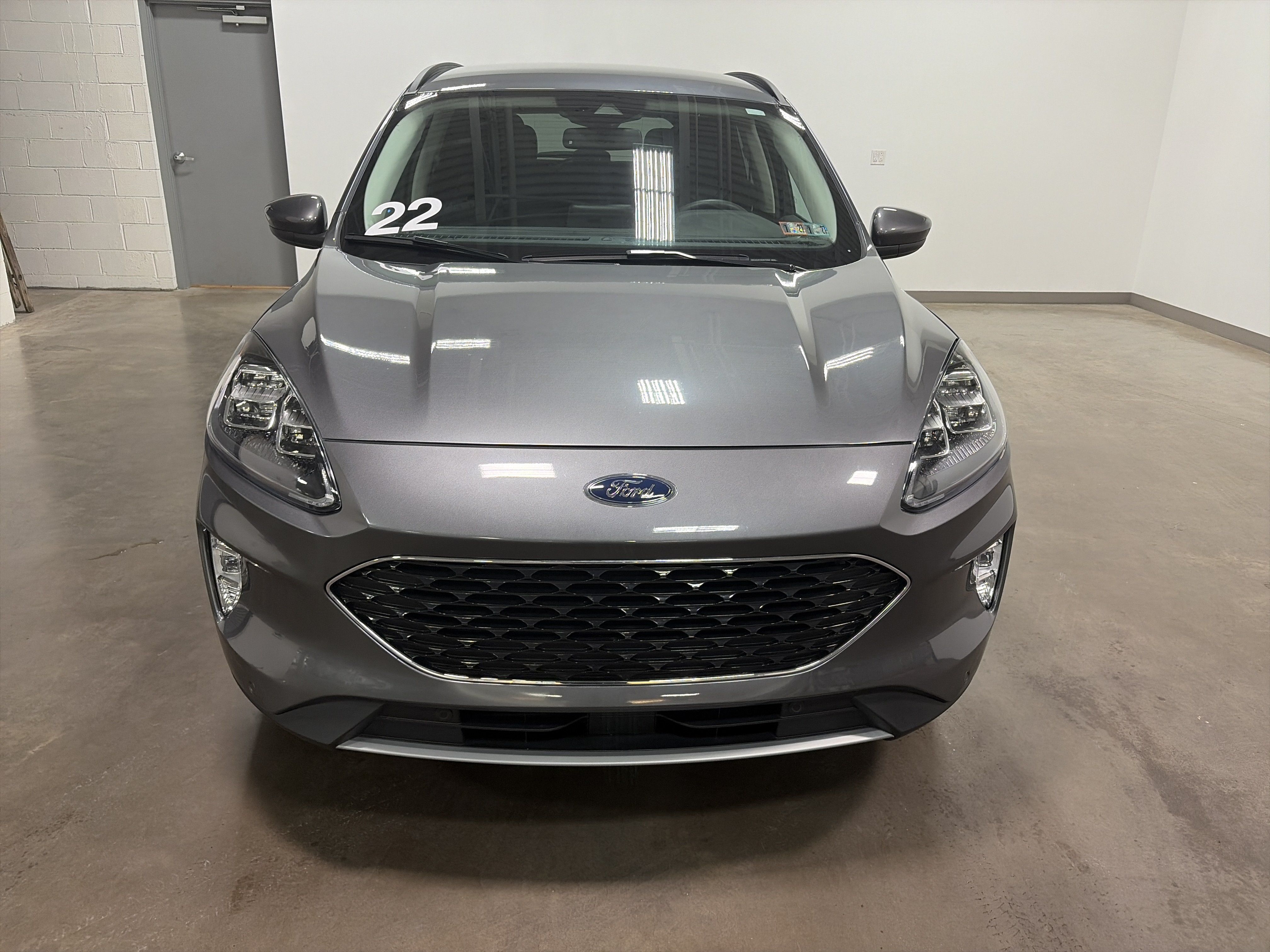 Used 2022 Ford Escape Titanium AWD/4WD image 8