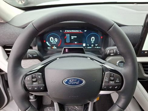 New 2026 Ford Explorer Platinum w/ LUX Leather Package image 15