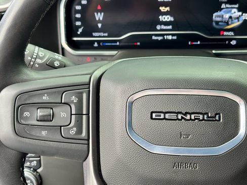 Used 2025 GMC Sierra 2500 Denali Ultimate w/ Max Trailering Package AWD/4WD image 19