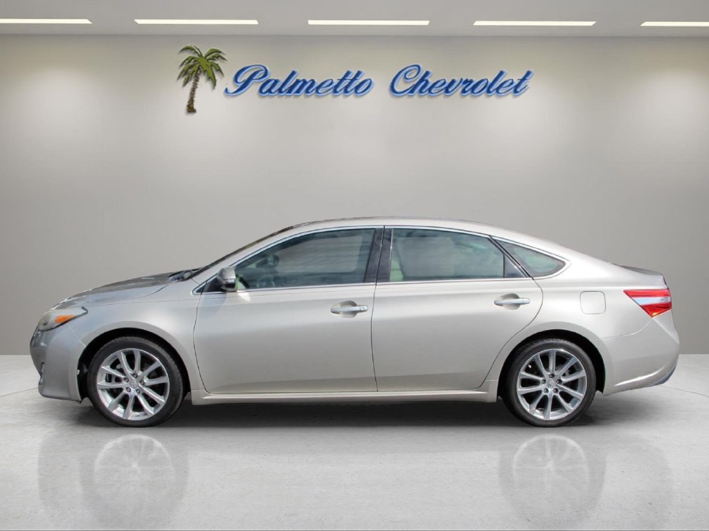 Used 2014 Toyota Avalon XLE Touring FWD image 4
