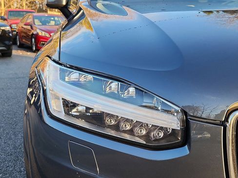 Used 2021 Volvo XC90 T6 Momentum w/ Climate Package image 28