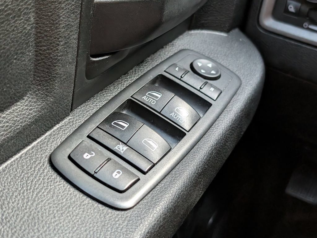 Used 2020 RAM 1500 Tradesman AWD/4WD image 15
