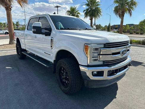 Used 2019 Ford F250 Lariat w/ Lariat Ultimate Package AWD/4WD image 13