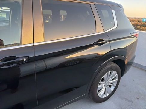 Used 2025 Mitsubishi Outlander ES image 19