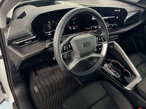 New 2025 Audi Q5 Premium Plus image 4