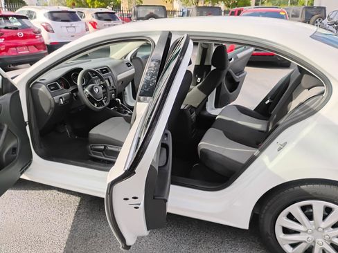 Used 2017 Volkswagen Jetta S FWD image 20