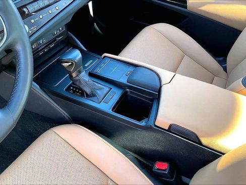 Used 2022 Lexus ES 350 w/ Premium Package image 15